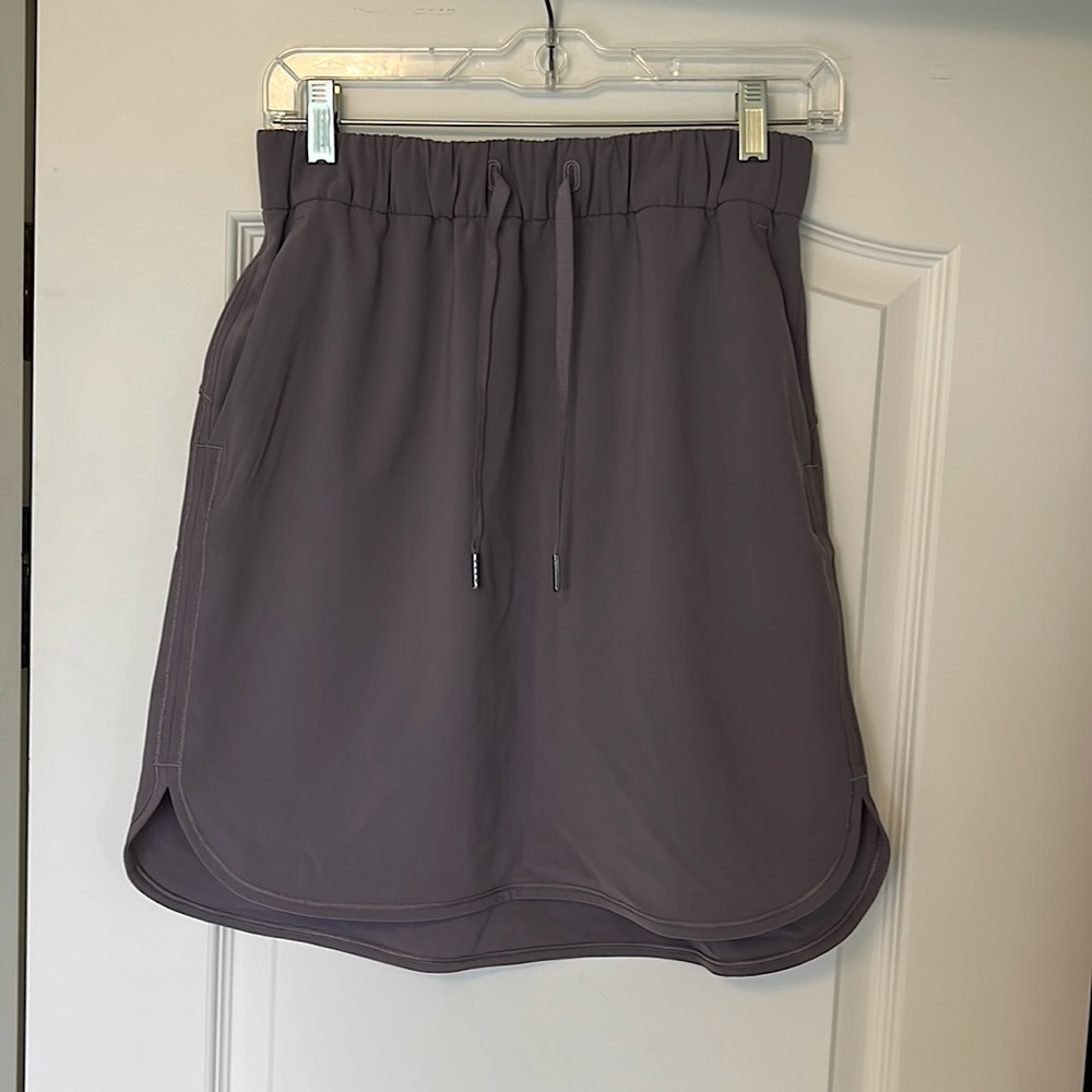 Gray LuluLemon skirt